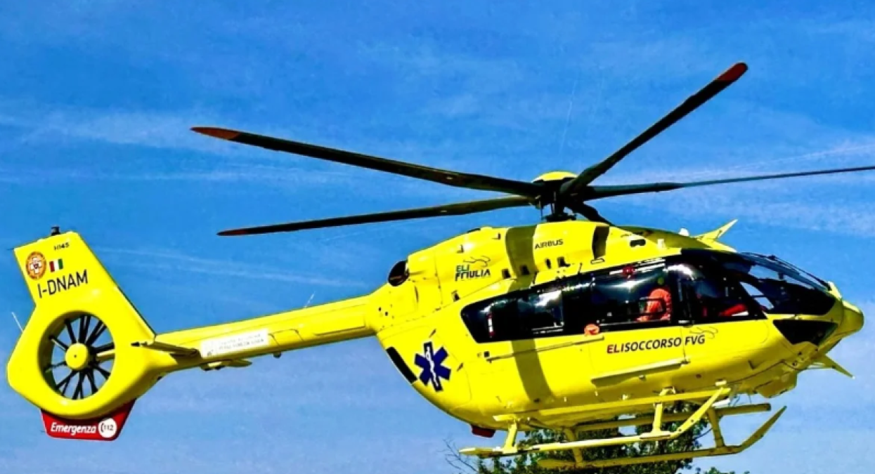 Pradamano, schianto tra due moto sulla Via Nazionale: traffico fermo e intervento dell’elicottero - 