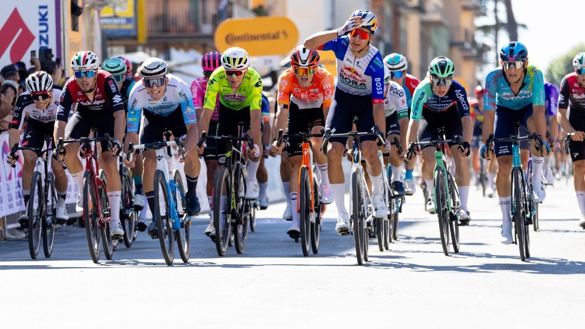 Giro Next Gen 2026, il trevigiano Riccardo Fabbro secondo a Vibo Valentia - 