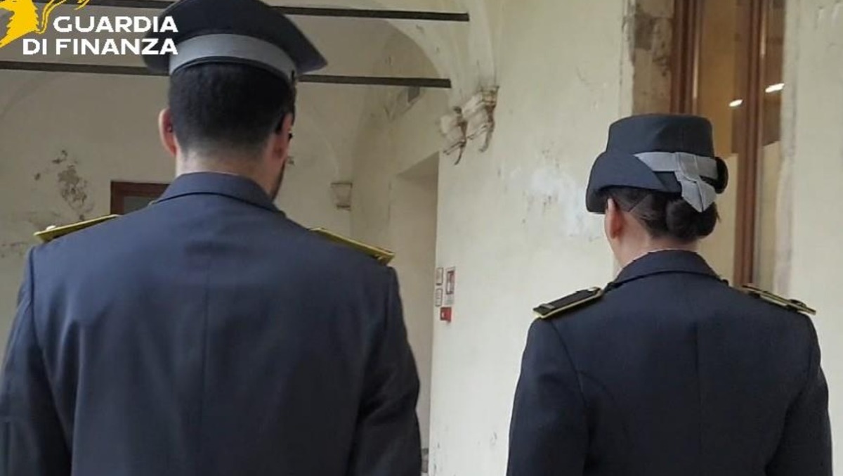 Discarica abusiva in area industriale: sequestrate oltre 30 tonnellate di rifiuti speciali