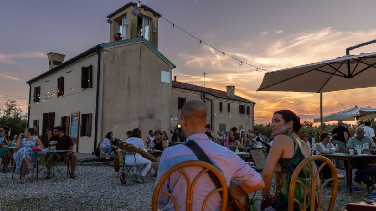 Cason delle Sacche, estate in Valle Millecampi: yoga all’alba, cinema nel casone e weekend aperti fino al tramonto - 