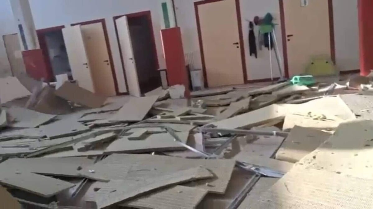 Terraglione, atrio inagibile alla primaria Savio dopo il cedimento del soffitto - 