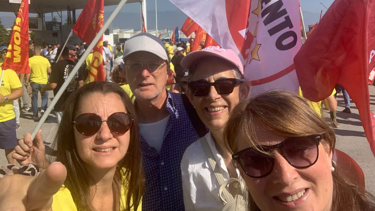 Electrolux, oltre 2mila in corteo da Porcia a Pordenone: il nodo resta il futuro dei posti di lavoro - 