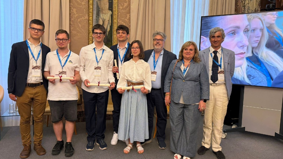 Udine, dalle Olimpiadi di Informatica a Google Zurigo: stage di due settimane per 5 studenti premiati - 