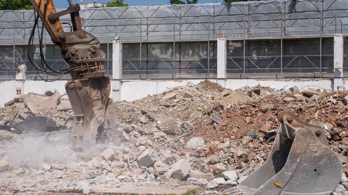 Demolito l’ex bocciodromo di Piove di Sacco: in arrivo 10 nuovi alloggi - 