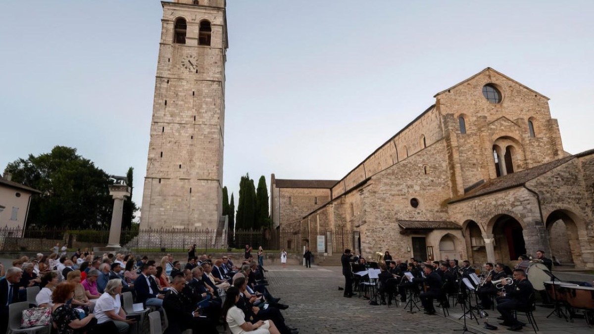 Bibbia di Aquileia, primo facsimile in 5 tomi: copie a Washington, Vaticano e Paraguay - 