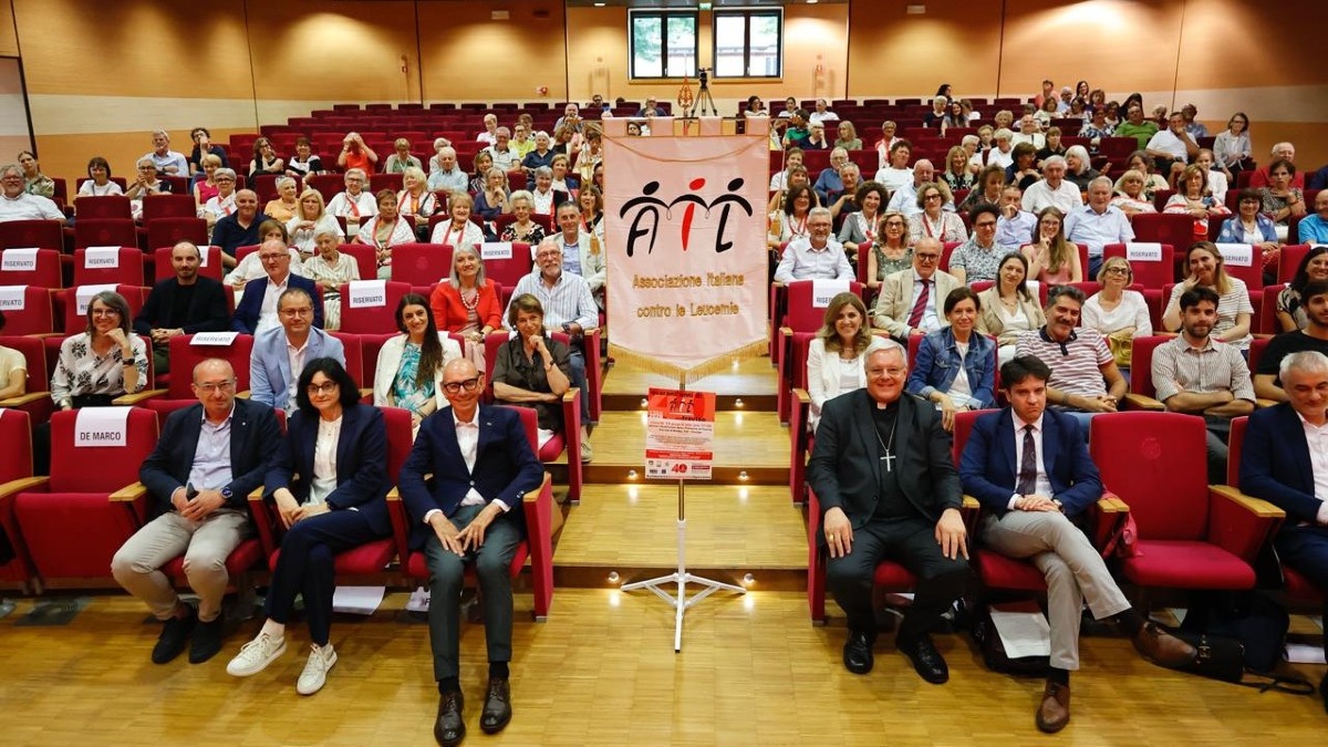 AIL Treviso, 40 anni accanto ai pazienti ematologici: centinaia in auditorium per l’omaggio ai volontari - 