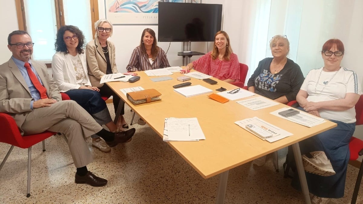 Pordenone rafforza la rete per le famiglie: più attenzione ad adolescenti, caregiver e servizi di prossimità - 