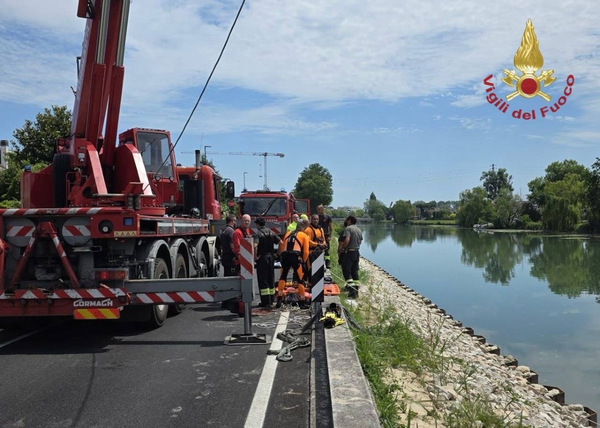 Tragedia a Jesolo, vettura affonda nel Sile: trovato il corpo di un occupante - 