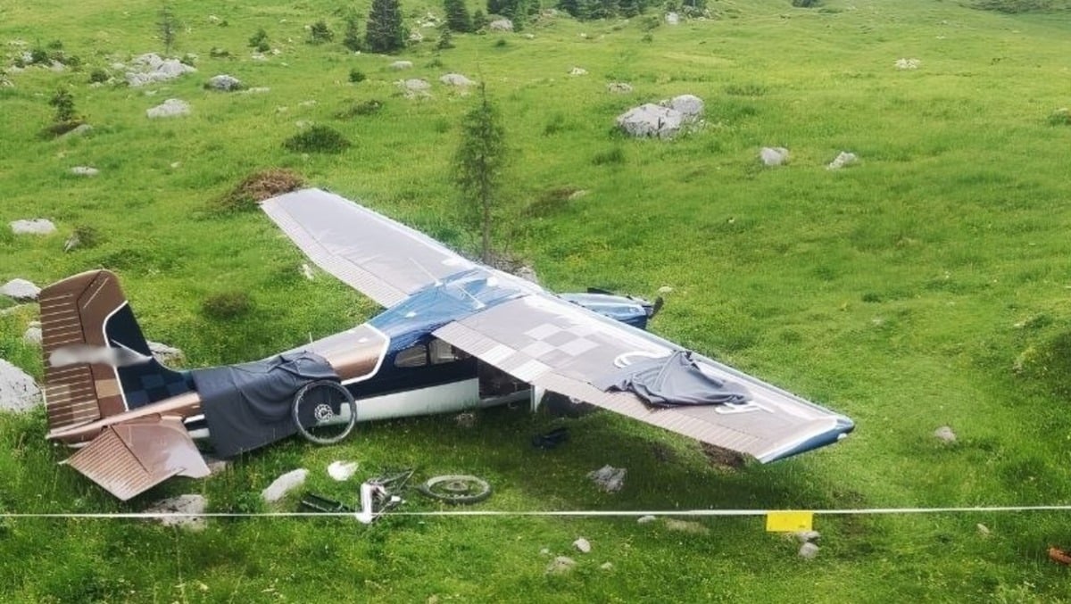 Atterraggio d’emergenza tra le montagne: due persone soccorse