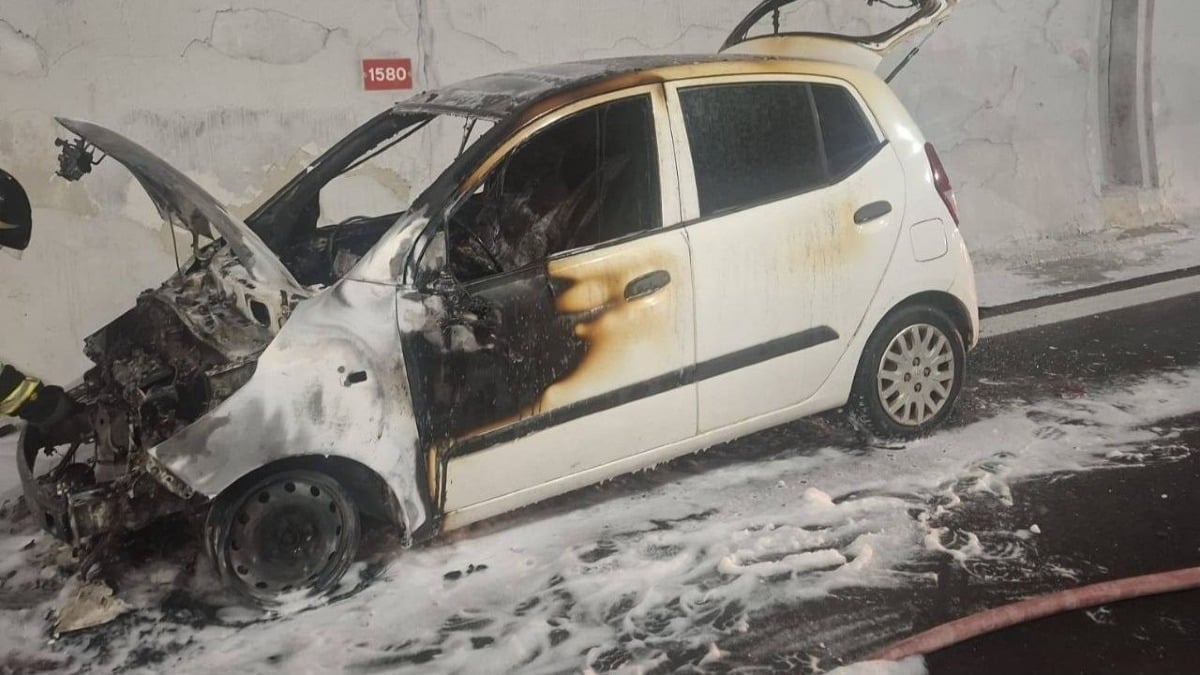 A27, incendio in galleria a Vittorio Veneto: traffico bloccato verso sud