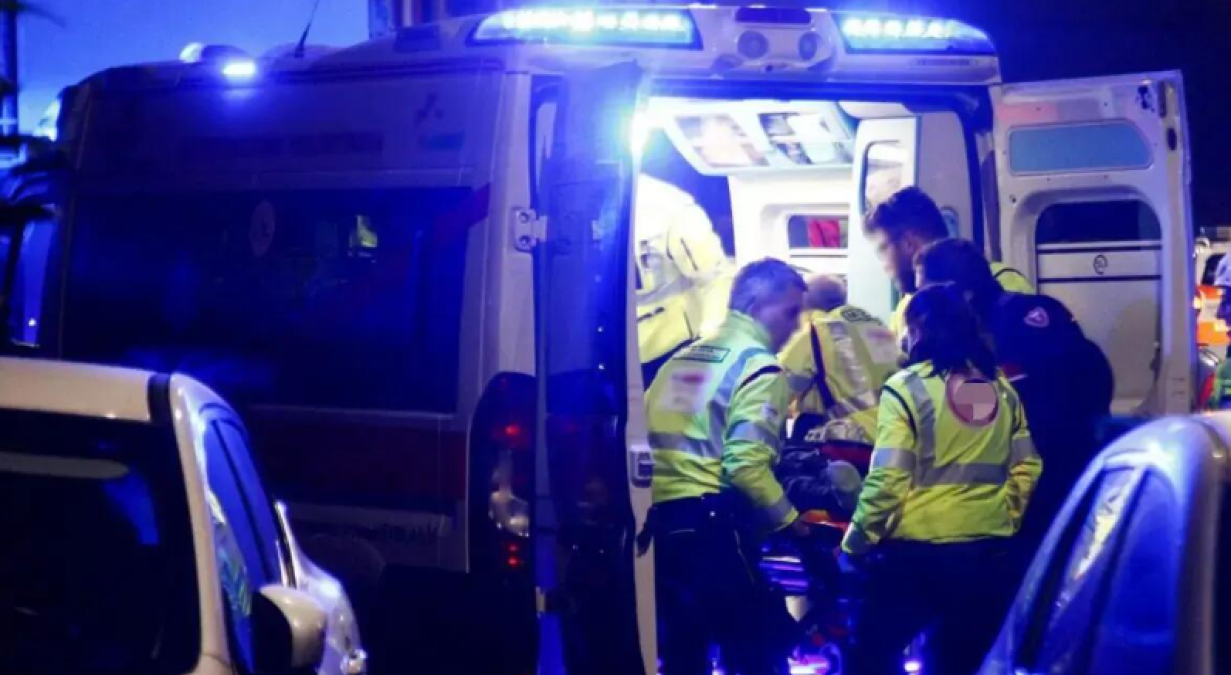 Donna sfigurata con l'acido da un uomo, i residenti sentono le urla: «Aiutatemi, brucia» - 