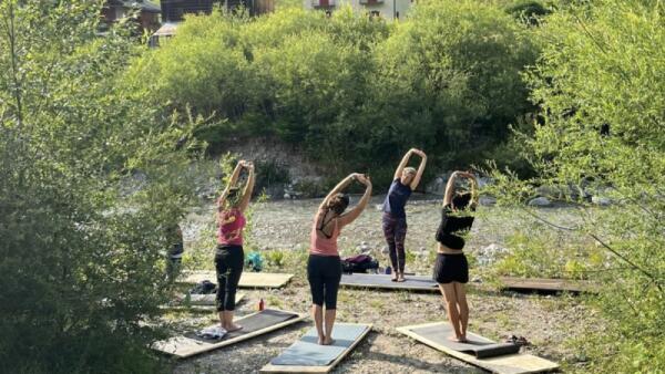 Sappada, yoga sul fiume in estate e Settimana dello Yoga a settembre da Eirl