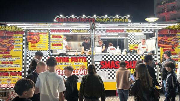 Rovereto, street food in centro dal 18 al 21 giugno 2026: cosa si trova e gli orari degli stand