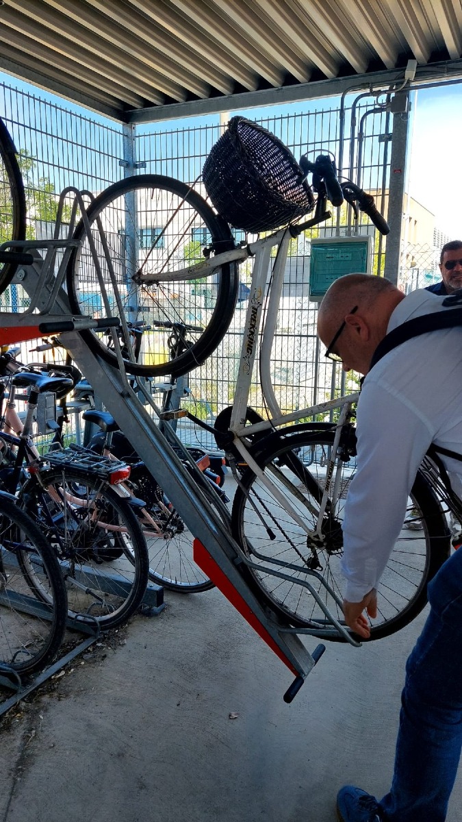 Pordenone studia la velostazione: sopralluogo a Modena per definire il progetto