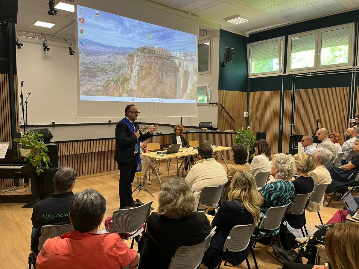 Treviso, tour della Provincia nelle superiori del centro: cantieri estivi e Ex Poste