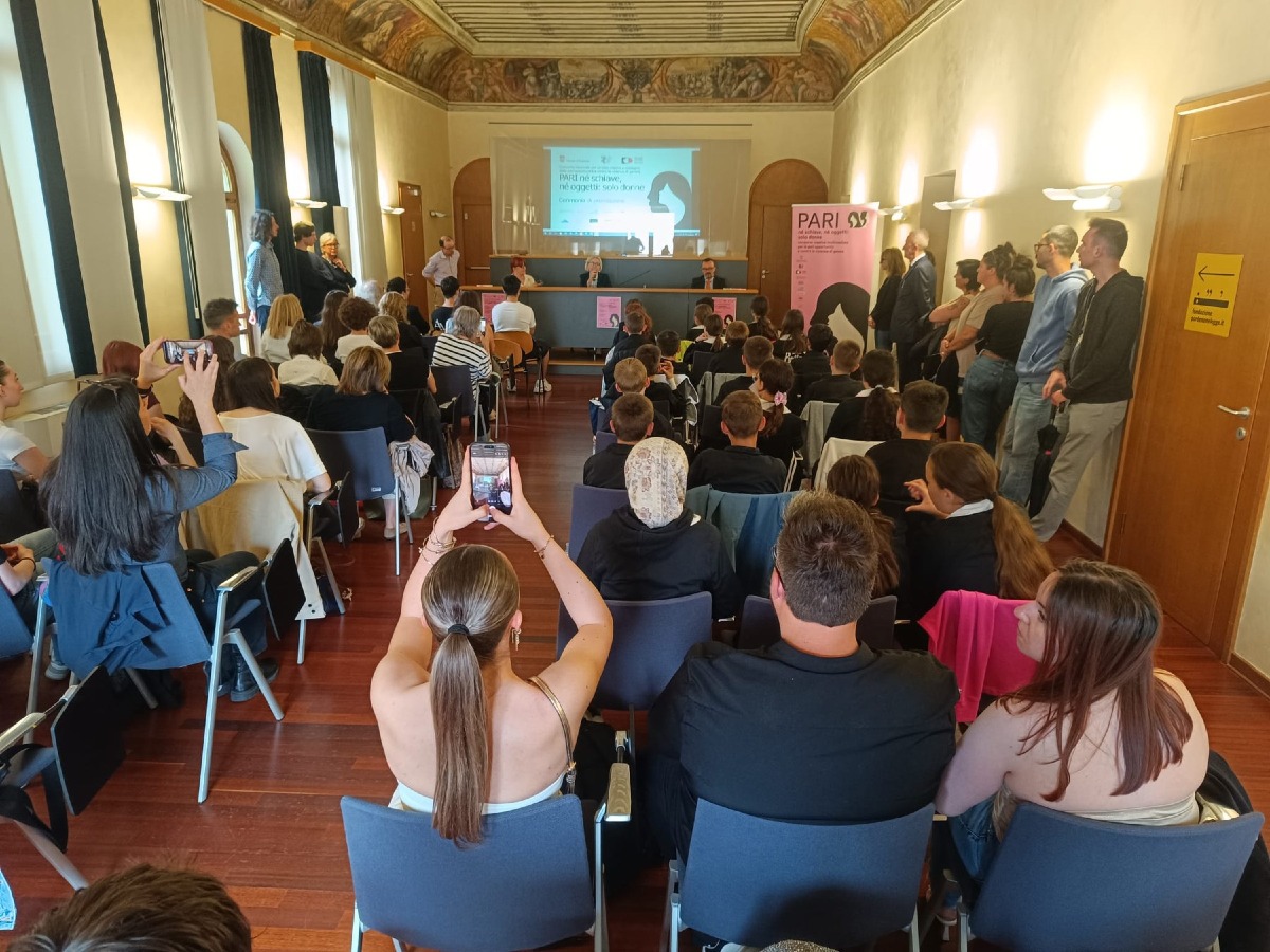 Pordenone, premiati i vincitori del concorso “Pari, né schiave né oggetti: solo donne”