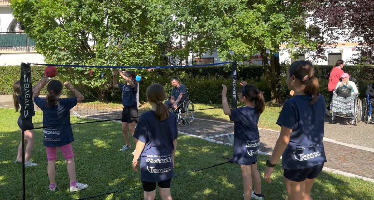 Montebelluna, pallavolo e incontri tra generazioni al Centro servizi Umberto I