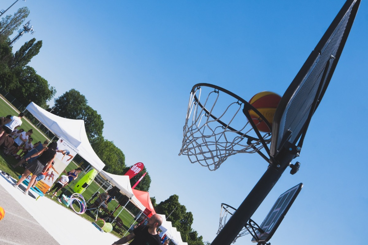 Fiume Veneto, festa dello sport il 6 giugno tra prove gratuite e Holi Run