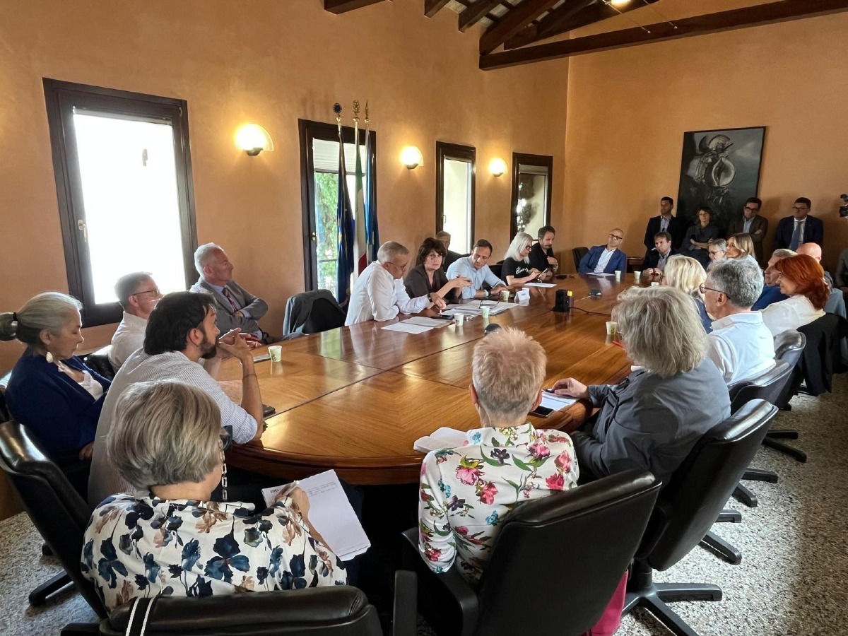 Electrolux, il 15 giugno vertice a Roma: Pordenone prepara il fronte comune
