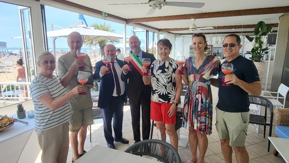 Jesolo verso il tutto esaurito per il Corpus Domini, premiate due famiglie fedeli da 50