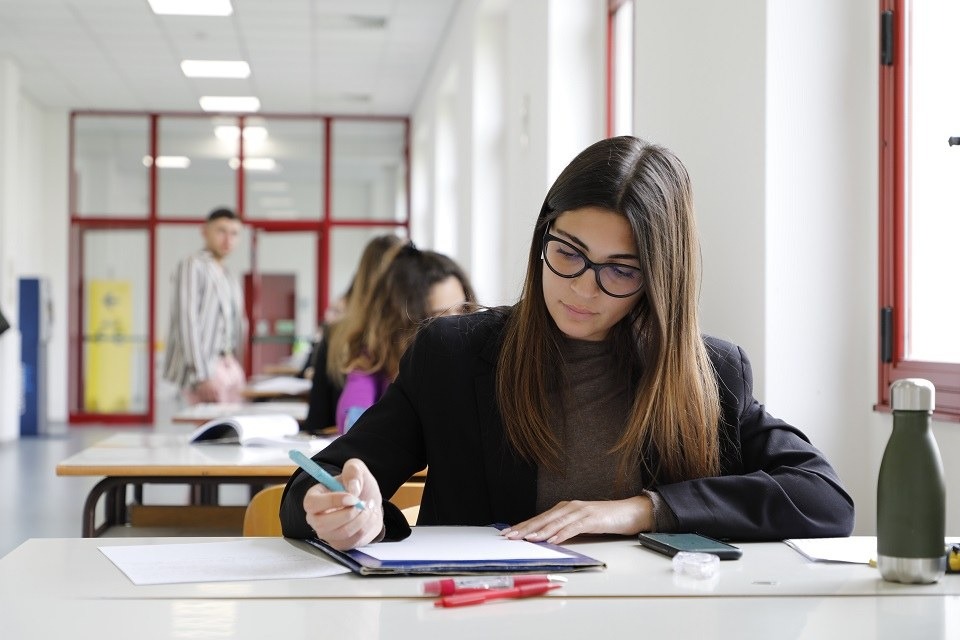 Università di Udine, cala il divario di genere: più donne tra studentesse e personale