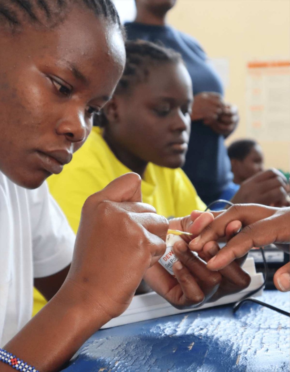 World Friends, 25 anni di progetti sanitari tra Kenya e Nepal: nuove cure per madri e