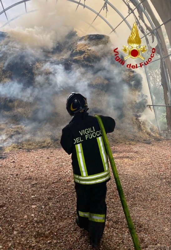 Incendio fienile a San Pietro in Gu 