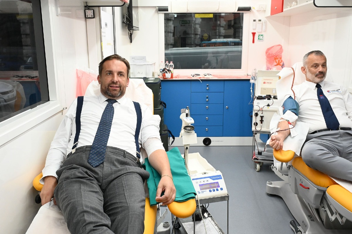 Trieste, raccolta straordinaria di sangue in Consiglio regionale con l’unità mobile