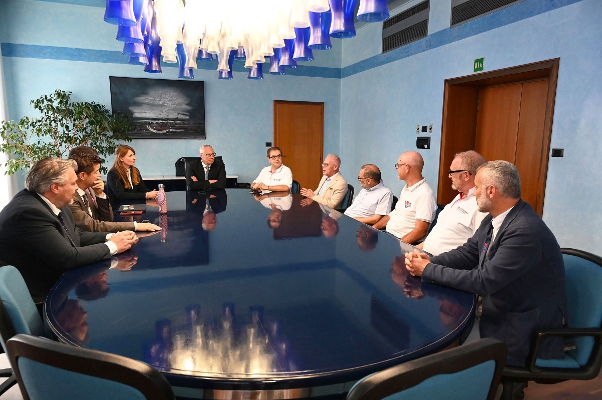 Trieste, raccolta straordinaria di sangue in Consiglio regionale con l’unità mobile