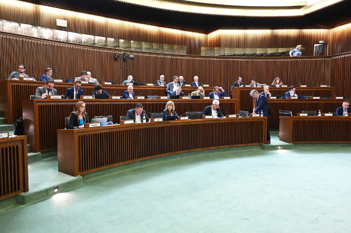 Fvg, il Consiglio regionale approva la riforma della casa: 26 sì al ddl 80