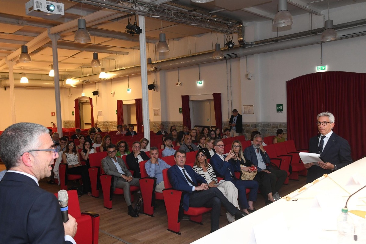 Trieste, alloggi sfitti e affitti: al convegno Fiaip il nodo ascensori e il riparto Ater