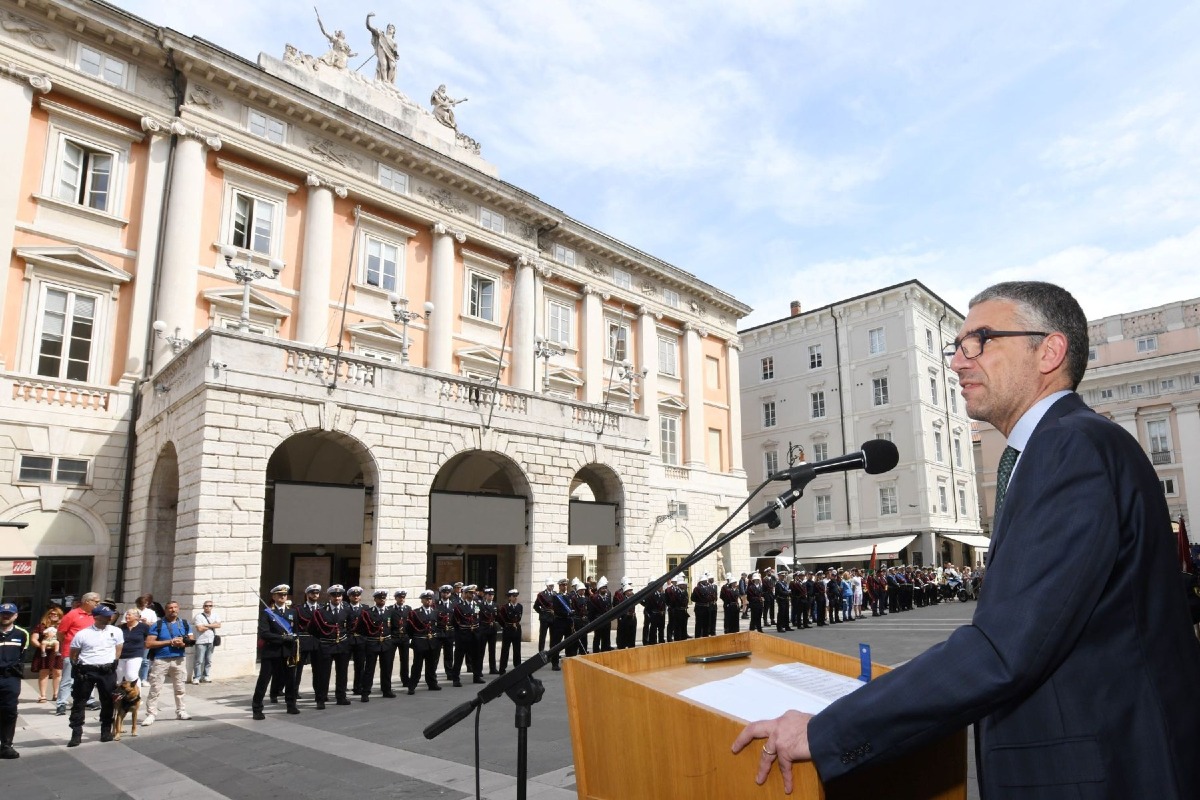 Trieste, 164 anni della Polizia locale: Roberti cita lo sciopero con adesione totale