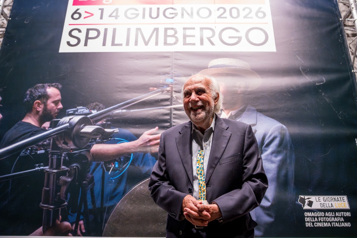 Gianfranco Rosi vince il Quarzo di Spilimbergo 2026 per Sotto le Nuvole