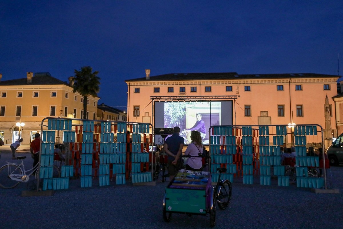 Cinebike chiude a Palmanova il 16 giugno 2026: laboratorio per ragazzi e circo in Piazza