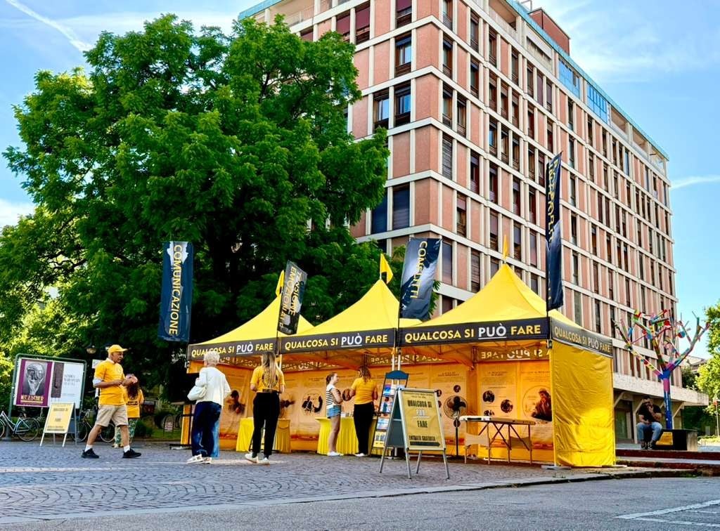 Padova, oltre 180 iscrizioni ai corsi gratuiti nella Tenda Gialla di Scientology