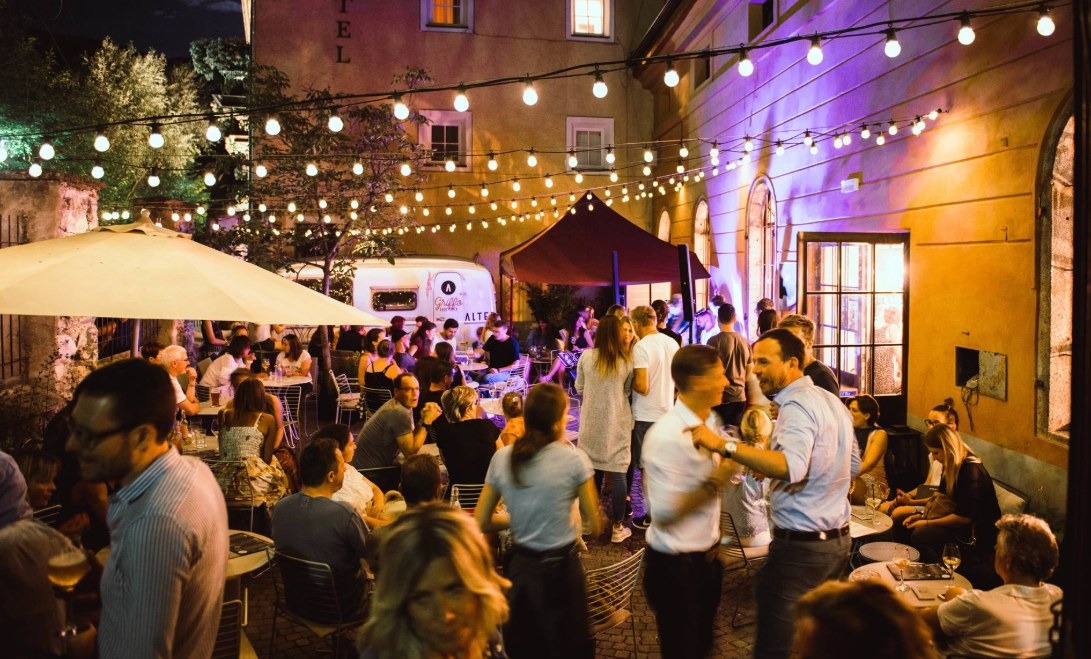 Bressanone punta sull’enogastronomia: estate 2026 tra festival, vini e cene in piazza