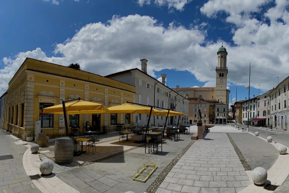 Cinebike Festival chiude nel Collio con tre tappe tra vigne, corti di confine e swing
