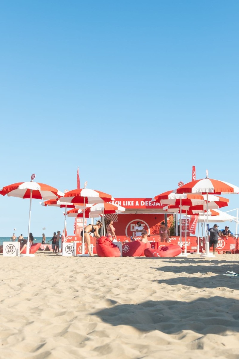 Beach Like a Deejay torna a Jesolo: tre giorni gratis tra live, dj set e sport in spiaggia