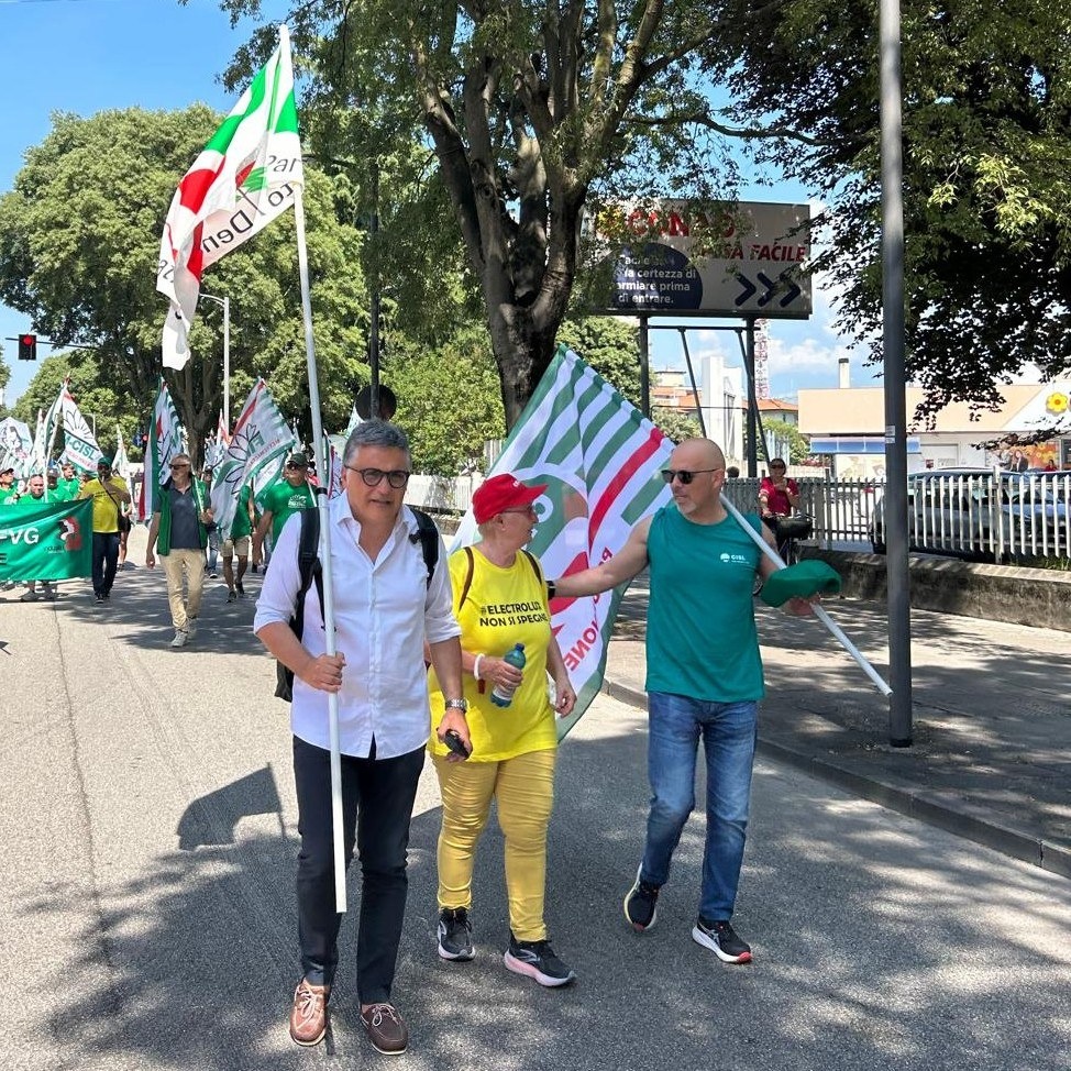 Electrolux, il Pd al corteo di Pordenone: «Il territorio pretende rispetto e lavoro»