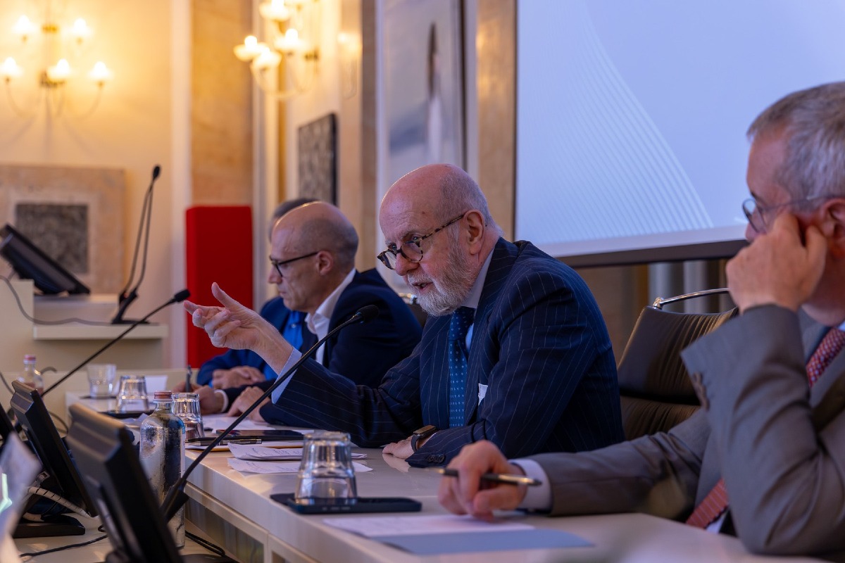 Cucchiani al MIB di Trieste: AI, energia e burocrazia per rilanciare l’Italia