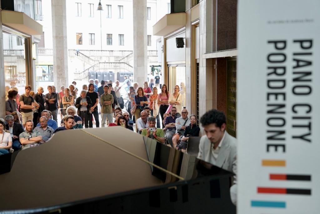 Piano City Pordenone chiude con 12 ore di concerti e Afro Baroque in Piazza Motta