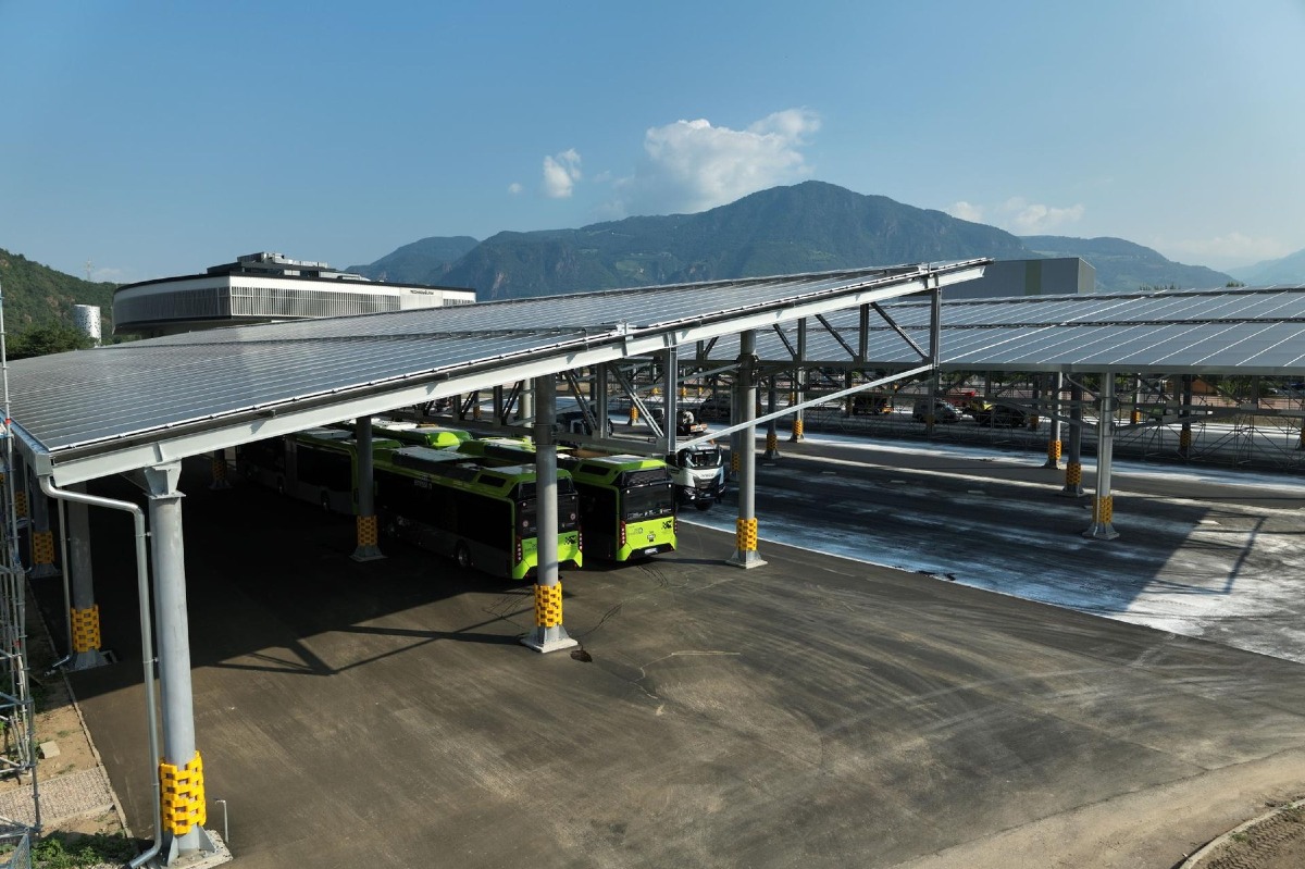 Bolzano inaugura Hydrogen Adige Valley: 35 milioni per oltre 120 bus a zero emissioni