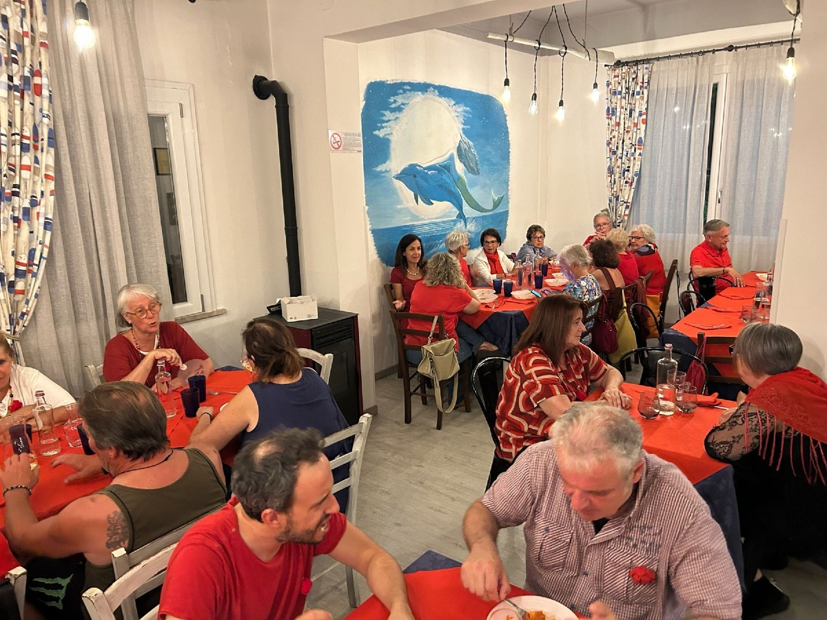 Cena in Rosso contro la violenza sulle donne: 70 partecipanti a Fogliano Redipuglia