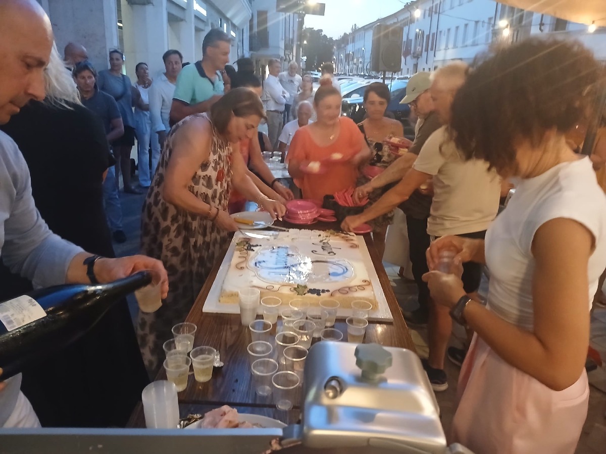 30 ANNI BAR IL STUSIGHIN LATISANA 