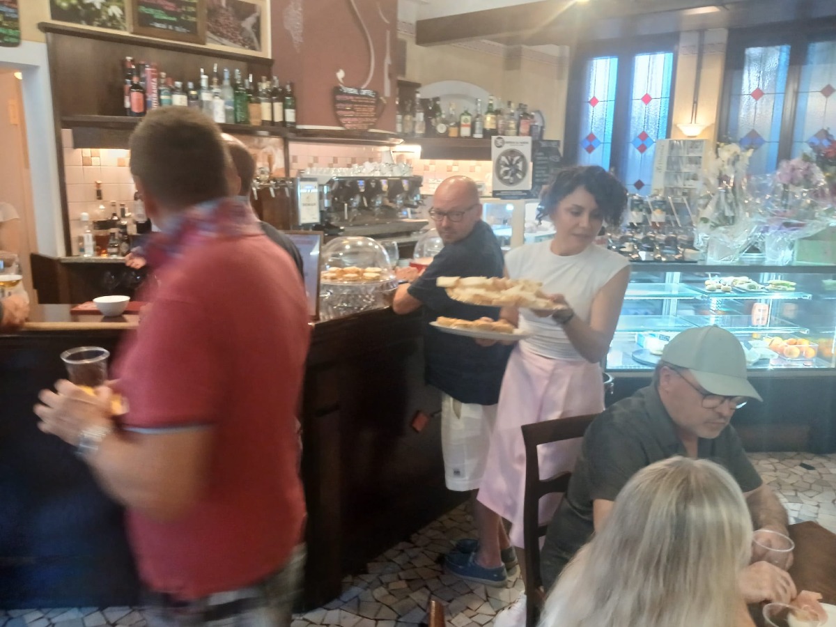 30 ANNI BAR IL STUSIGHIN LATISANA 