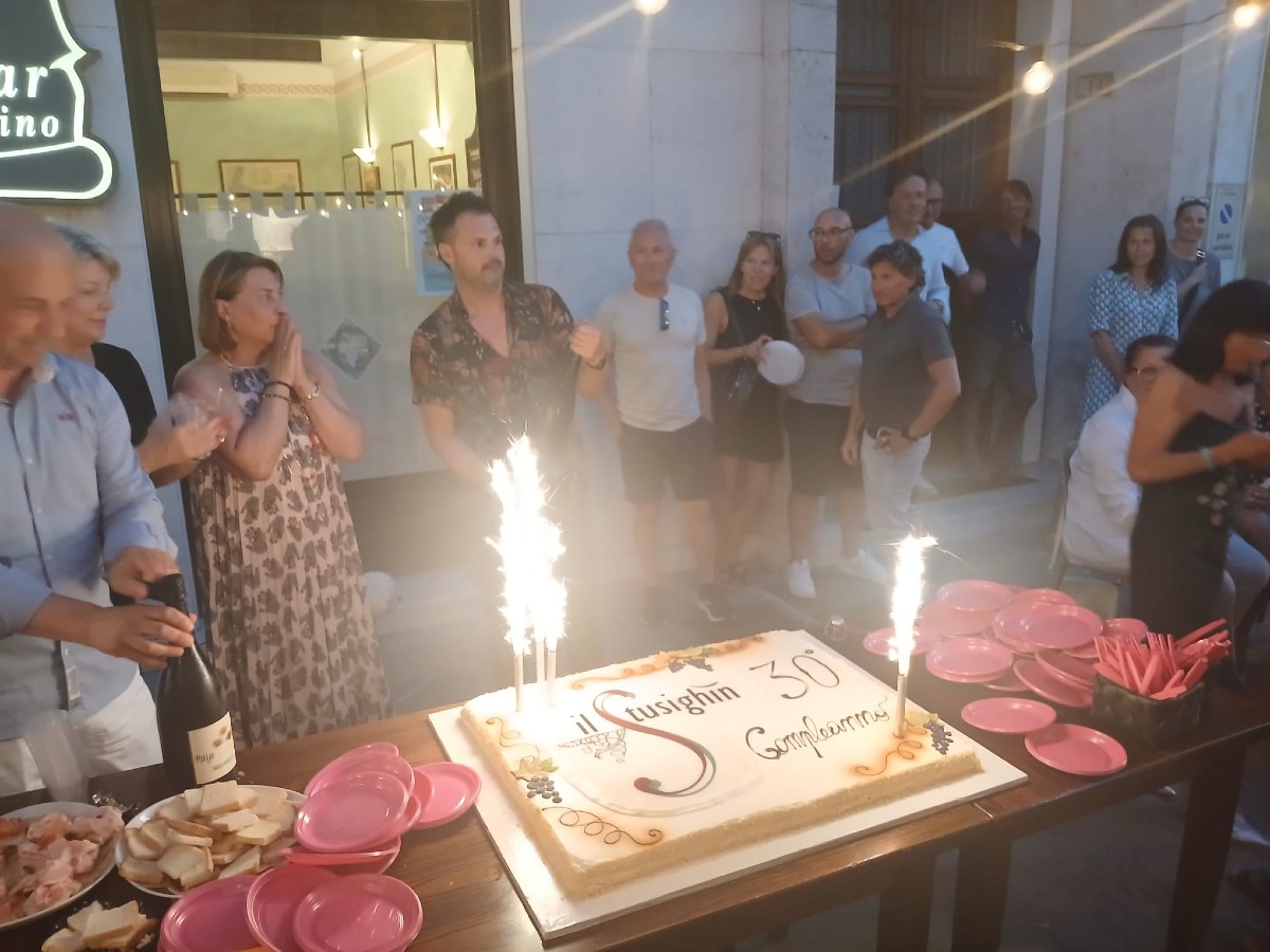 30 ANNI BAR IL STUSIGHIN LATISANA 