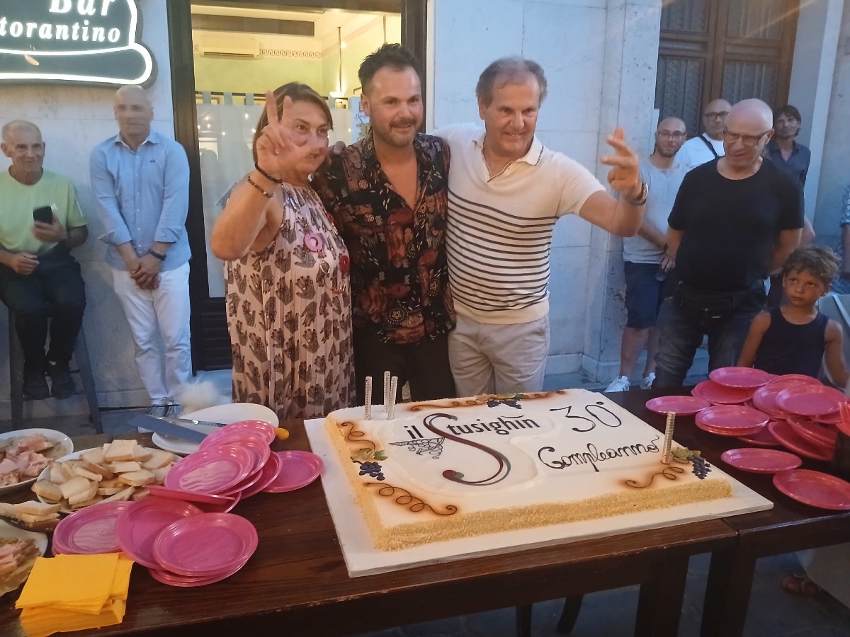 30 ANNI BAR IL STUSIGHIN LATISANA 