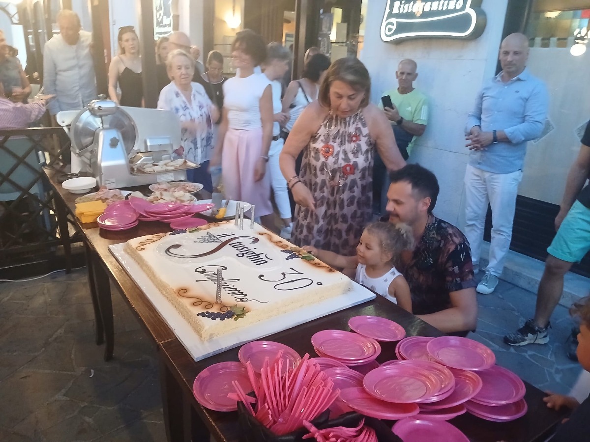 30 ANNI BAR IL STUSIGHIN LATISANA 