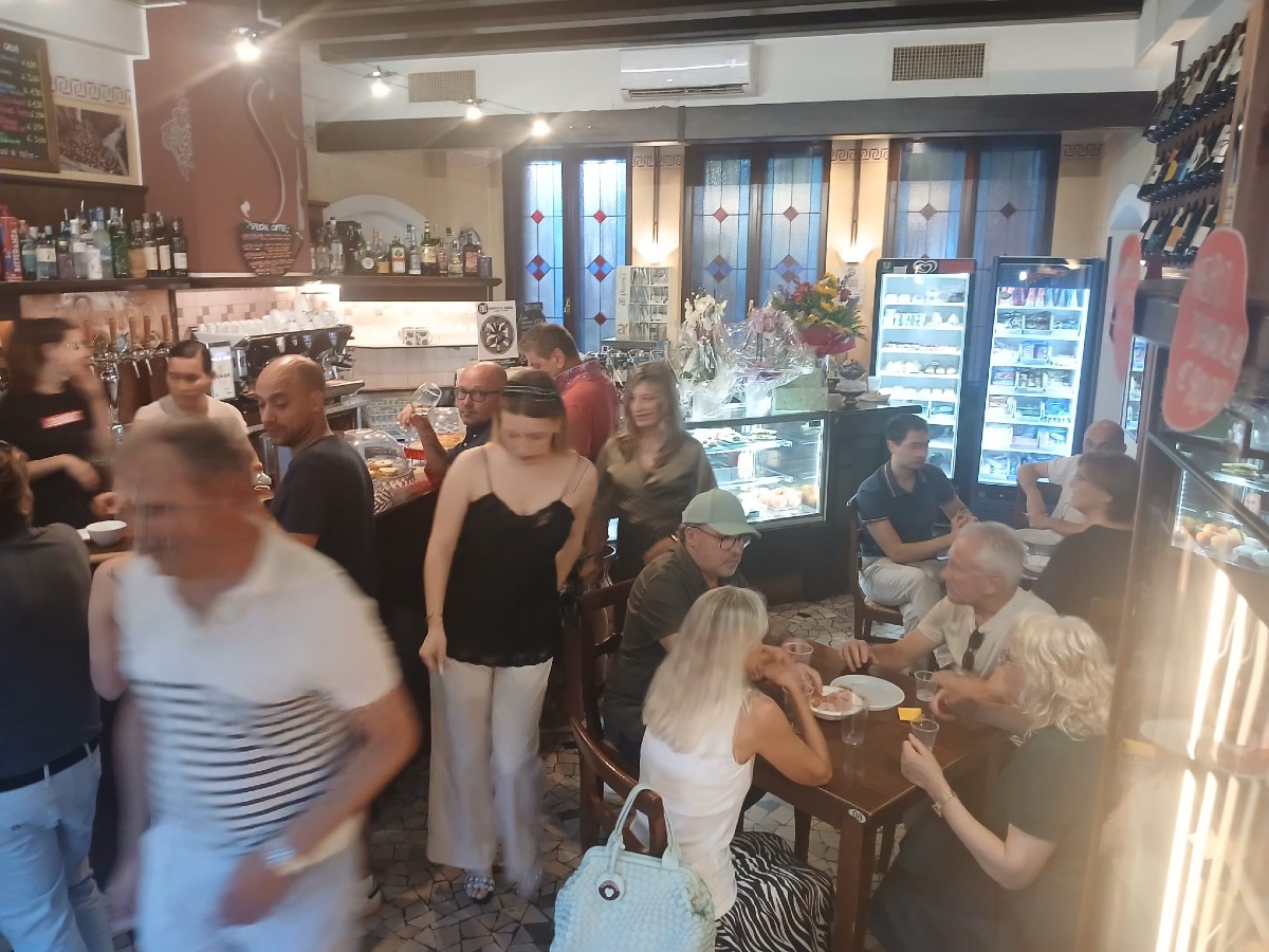 30 ANNI BAR IL STUSIGHIN LATISANA 
