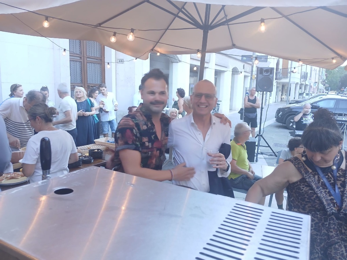 30 ANNI BAR IL STUSIGHIN LATISANA 
